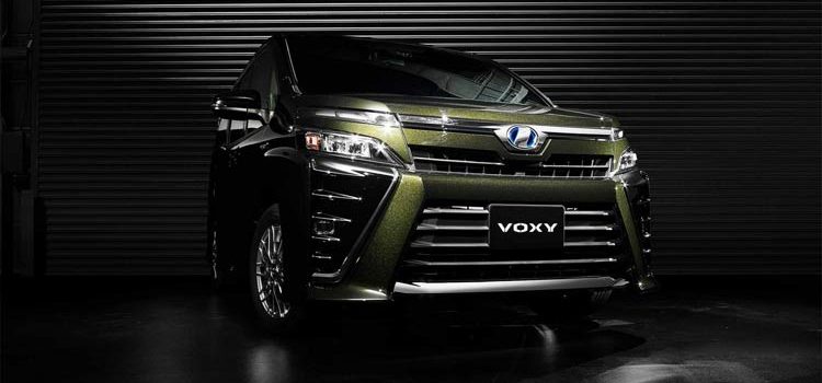 Pemesanan Toyota Voxy Mencapai 730 Unit Sejak Diluncurkan